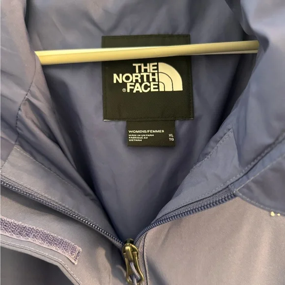 The North Face Lavender Hooded Rain Jacket - Picture 3 of 6
